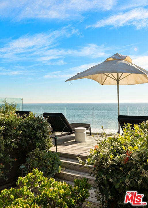 Foto del edificio - 23618 Malibu Colony Rd