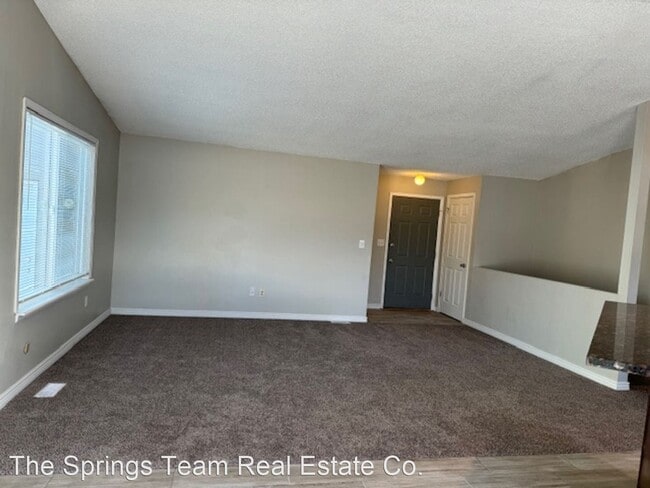 Building Photo - 4 br, 3 bath House - 373 Saddlemountain Road