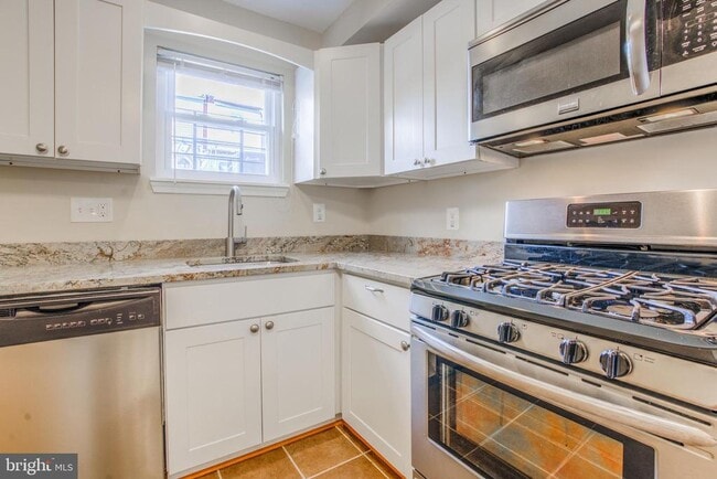 Foto del edificio - 124 N Bradford St