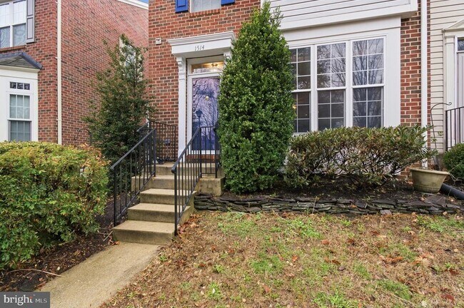 Foto del edificio - 1514 Long Dr Ct