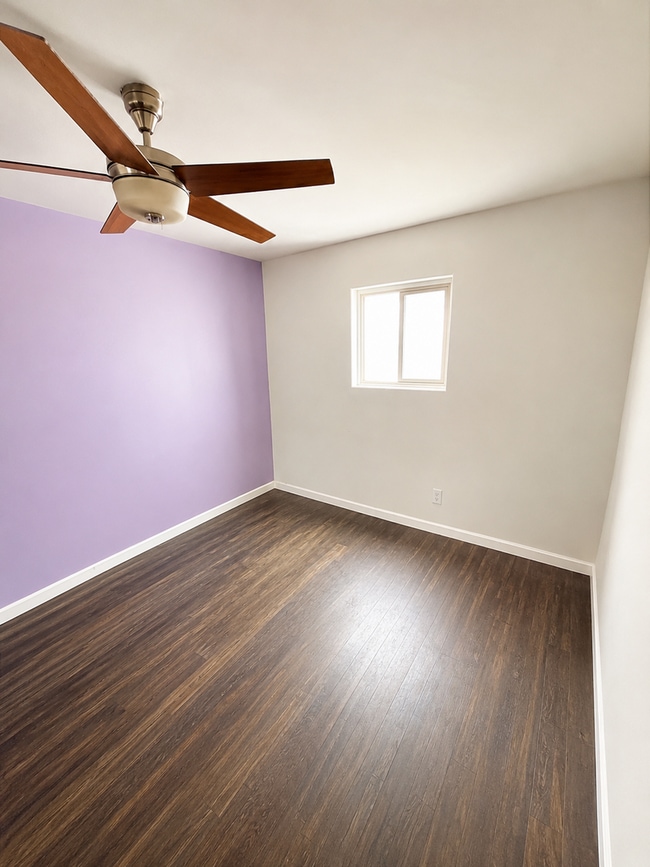 Foto del edificio - 2116-2118 E. Cesar Chavez Avenue