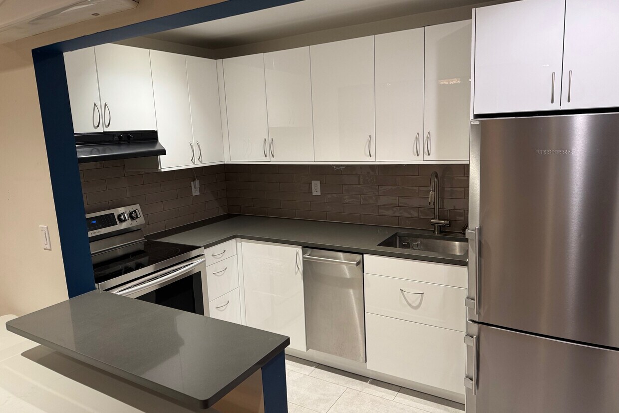 Foto principal - 162 W 81st St