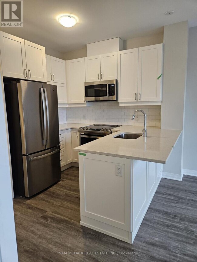 Photo du bâtiment - 460-460 Gordon Krantz Ave