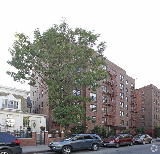 Building Photo - 41-12 Elbertson St