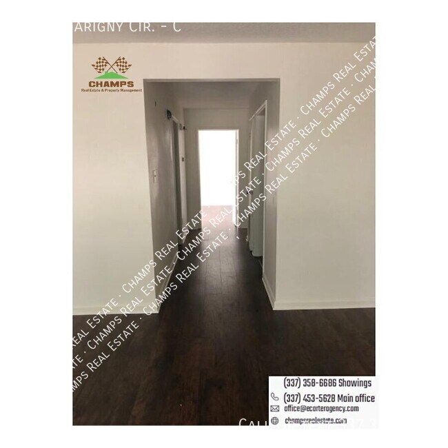 Building Photo - 114 Marigny Cir