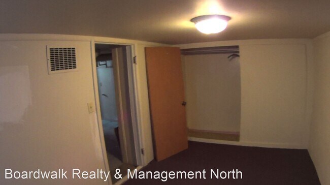 Building Photo - 2 br, 2 bath House - 323 34th St