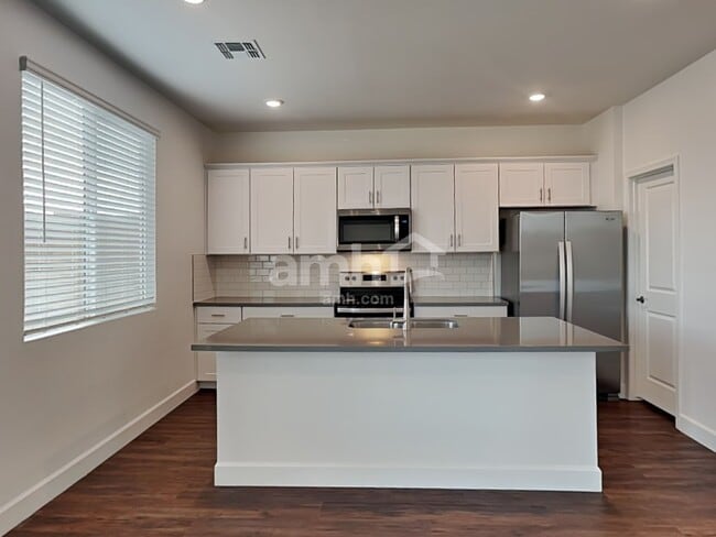 Building Photo - 6076 W Paseo Hilario