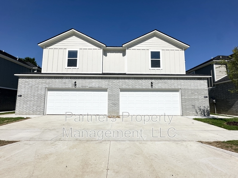 Foto principal - 1067 S Benchmark Ln