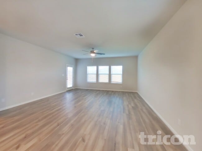 Building Photo - 5820 Zoey Wy