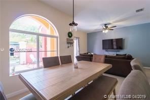 Building Photo - 2 br, 2.5 bath Townhome - Bella Vista