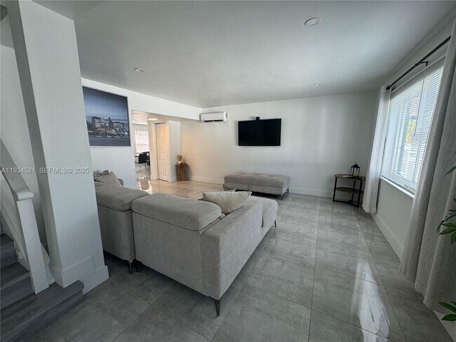 Foto del edificio - 1904 SW 28th St