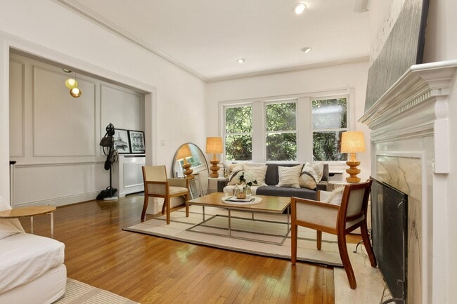 Building Photo - 2023 Belmont Rd NW