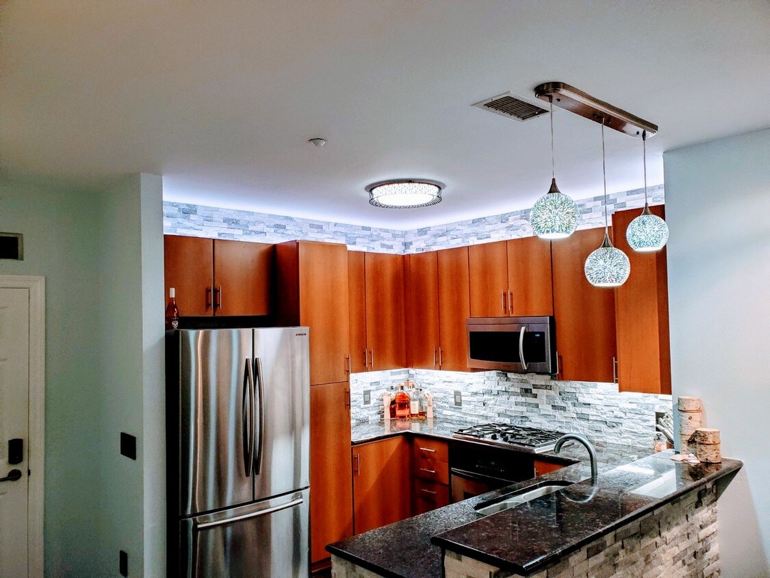 Foto principal - 1225 Island Ave