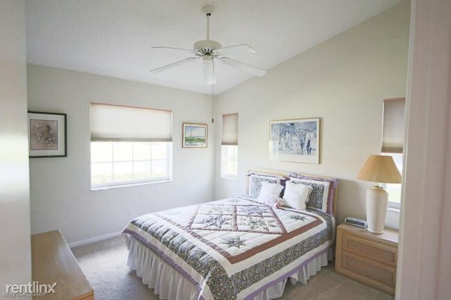 Building Photo - 7921 Sandy Pointe Dr