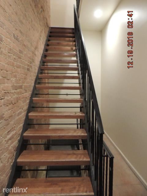 Building Photo - 1813 McCulloh St