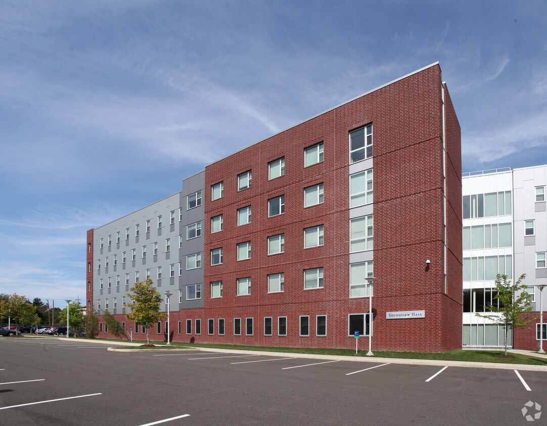 Foto del edificio - University of New Haven Residence Hall