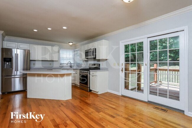 Foto del edificio - 16030 Surfview Ct