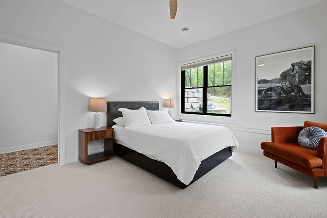 Foto del edificio - 1678 Archer Ave