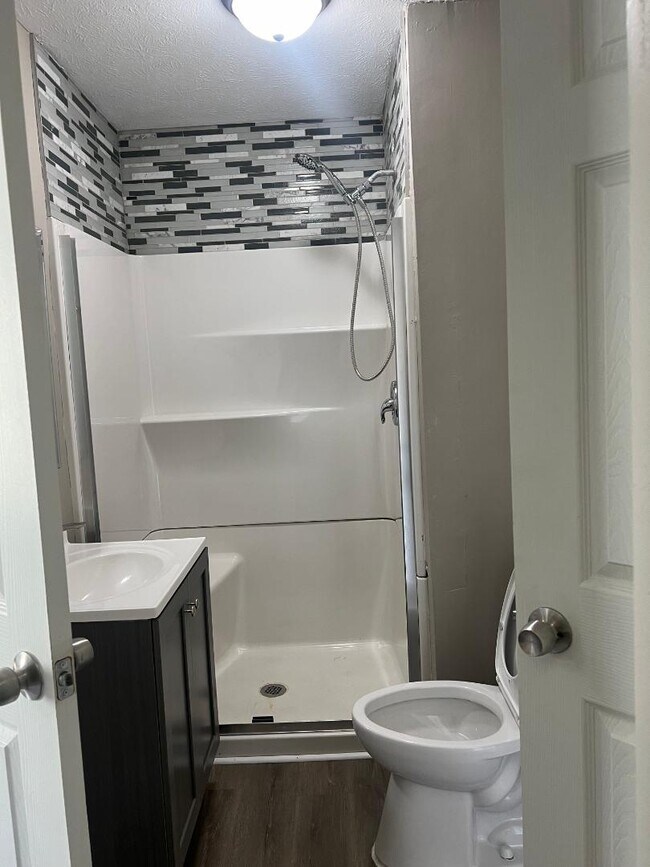 Foto del edificio - 2323 Ave F