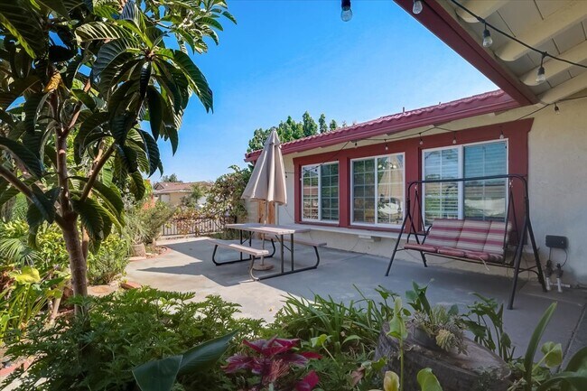 Spacious outdoor - 17914 Los Tiempos St
