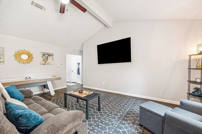 Foto del edificio - 5013 Valleyview Dr