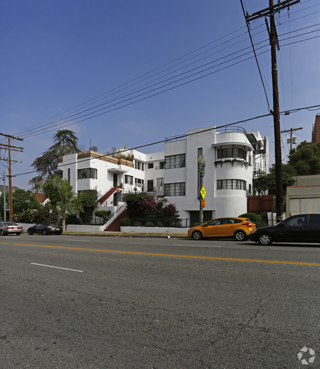 Building Photo - The Richardson Apartments