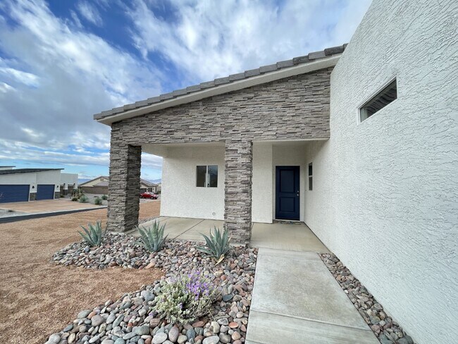 Foto del edificio - Beautiful Contemporary home with panoramic...
