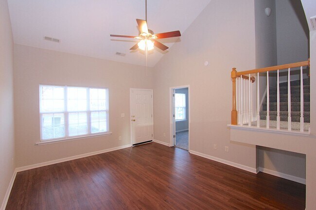 Foto del edificio - Great End Unit Townhome - FIRST MONTH'S RE...