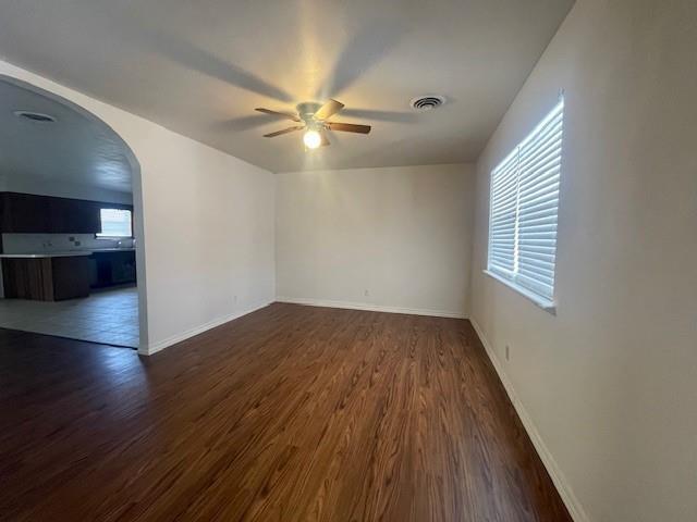 Building Photo - 2305 Sandy St