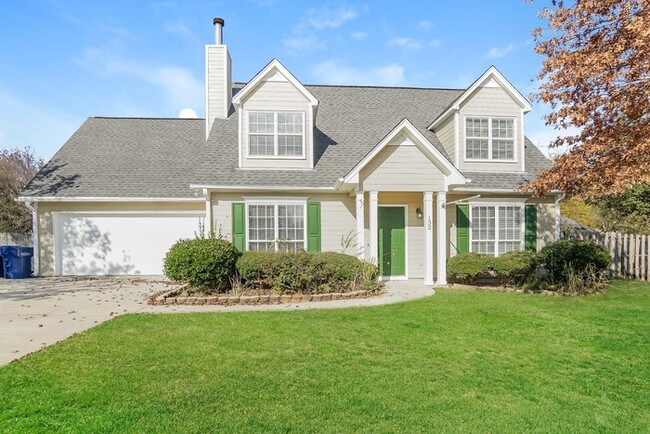 Building Photo - 132 Red Oak Ln