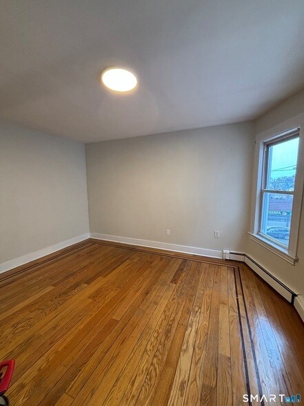 Foto del edificio - 2395 Main St