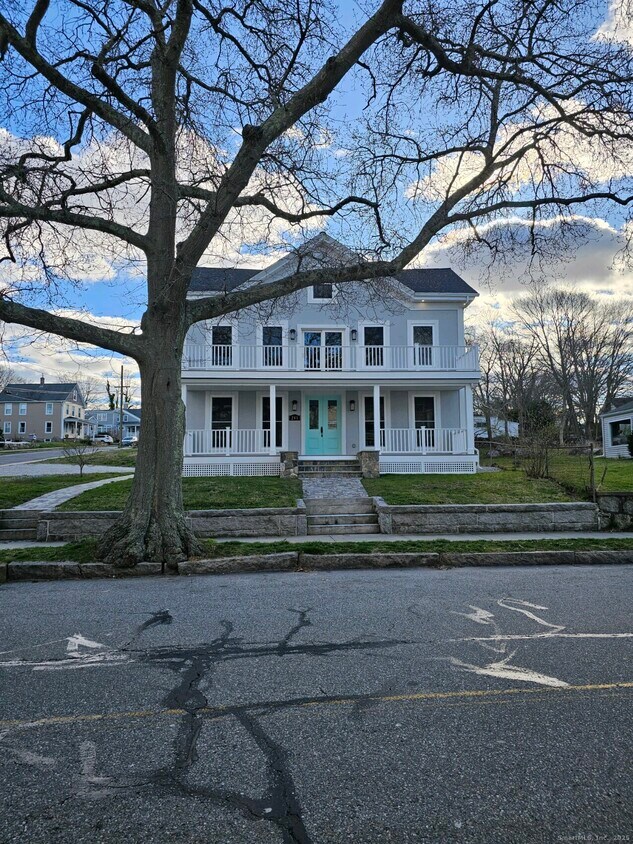 Primary Photo - 281 Pequot Ave