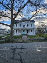 Building Photo - 281 Pequot Ave