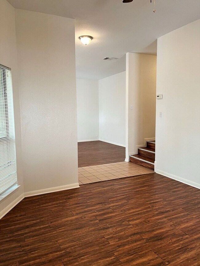 Building Photo - 3 br, 2 bath House - 3431 River North Dr