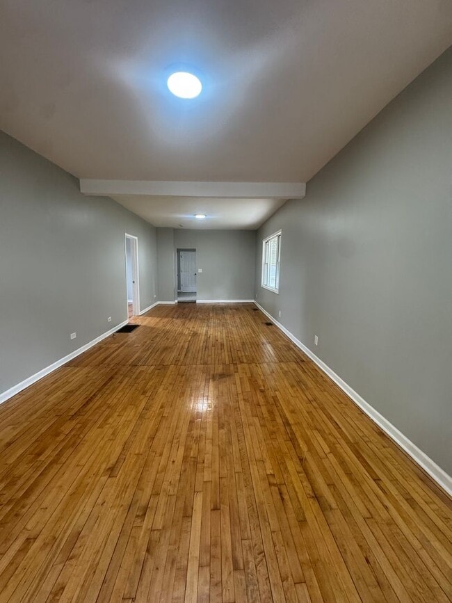 Foto del edificio - Beautiful 2-bedroom house for Rent AVAILAB...