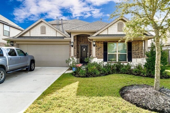 Building Photo - 20207 Maple Landing Dr