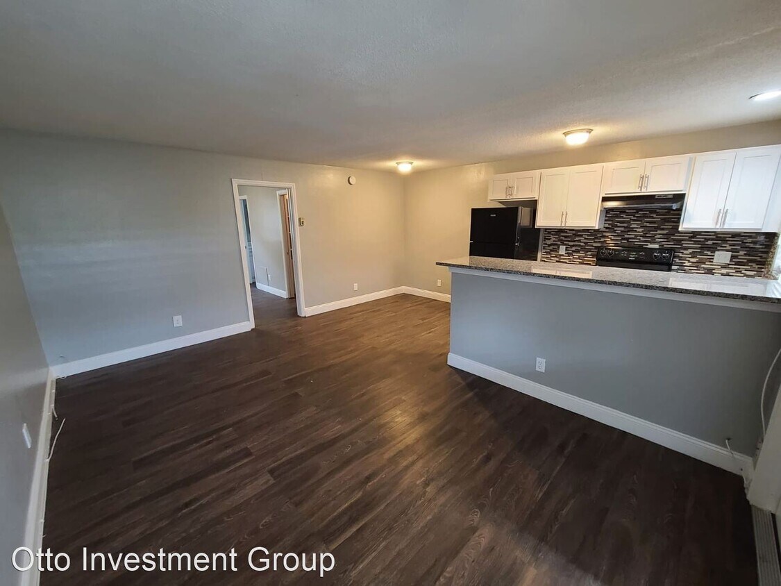 Foto principal - 2800 4th St S
