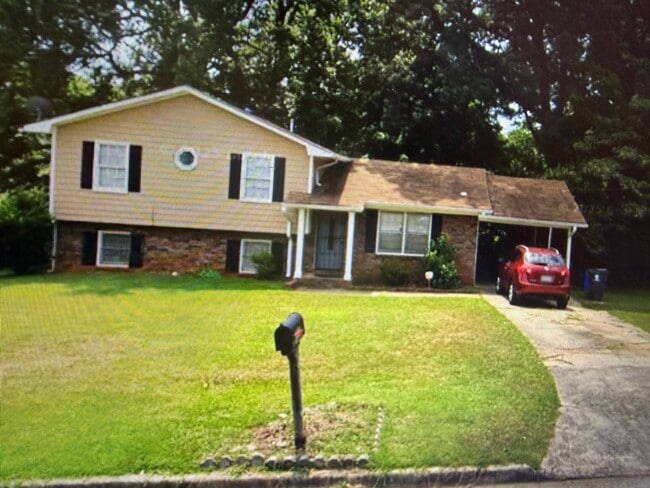 Building Photo - 5279 14th St NE