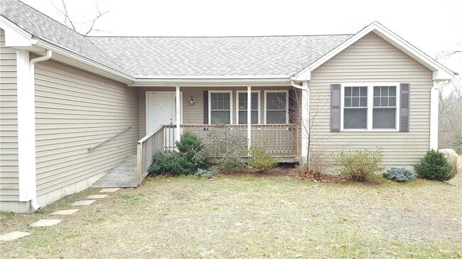 Building Photo - 58 Hopkinton Hill Rd