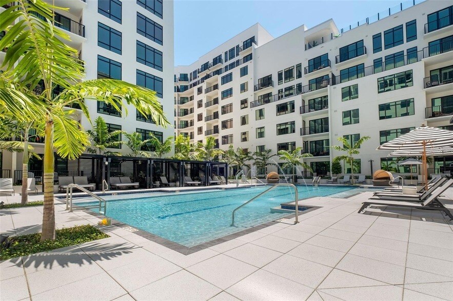 Foto principal - 1991 Main St