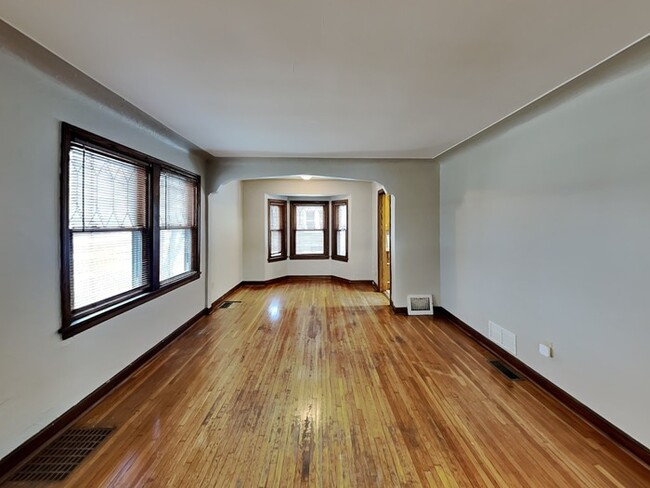 Building Photo - 5022 49th Ave N