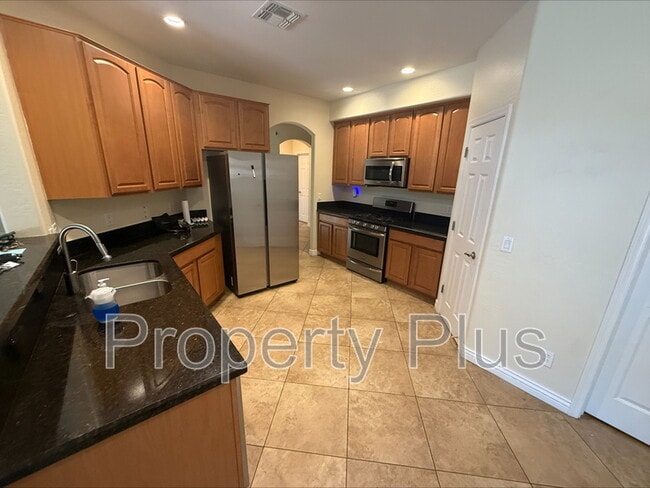 Building Photo - 8355 W Molly Ln