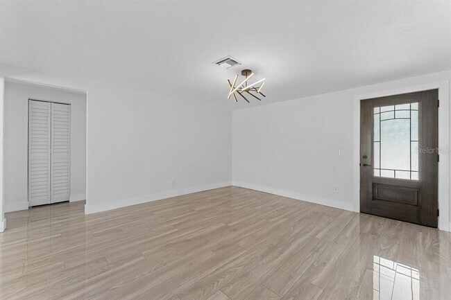 Foto del edificio - 5510 Bayou Grande Blvd NE