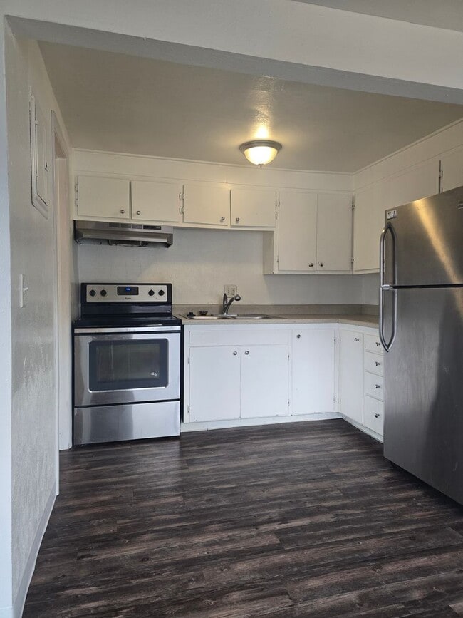Building Photo - 2 Bedroom Unit Available in Westminster!