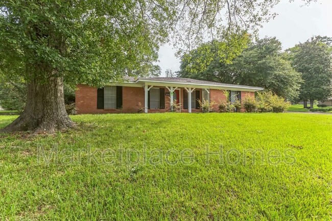 Building Photo - 126 Mayfair Dr