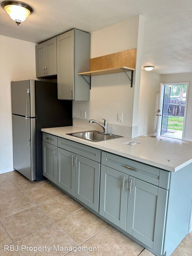 Foto del edificio - 2 br, 1 bath House - 2205 Tyler Court