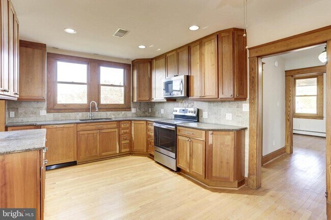 Building Photo - 4762 Linthicum Rd