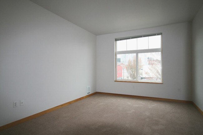 Dormitorio - 1415 SW Alder St