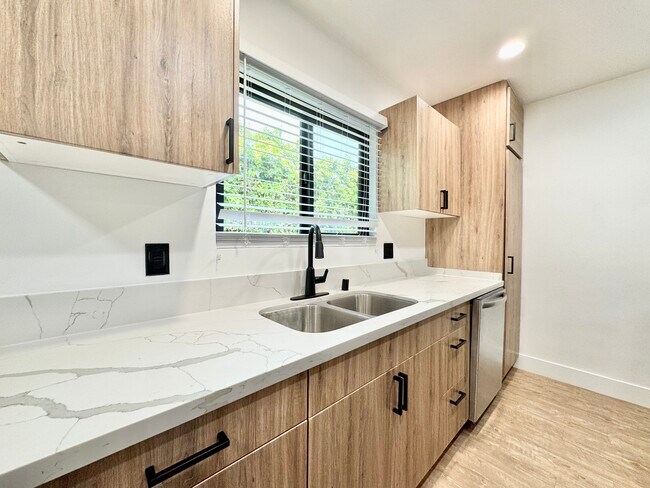 Foto del edificio - 412 Brooks Ave