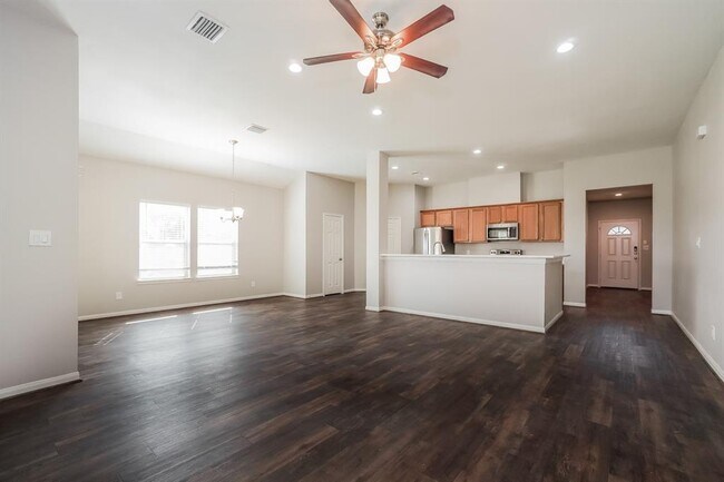 Foto del edificio - 1204 Chateau Woods Pkwy Dr